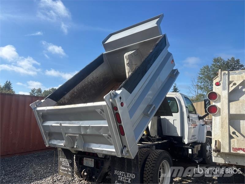 Chevrolet C7500 شاحنات قلابة