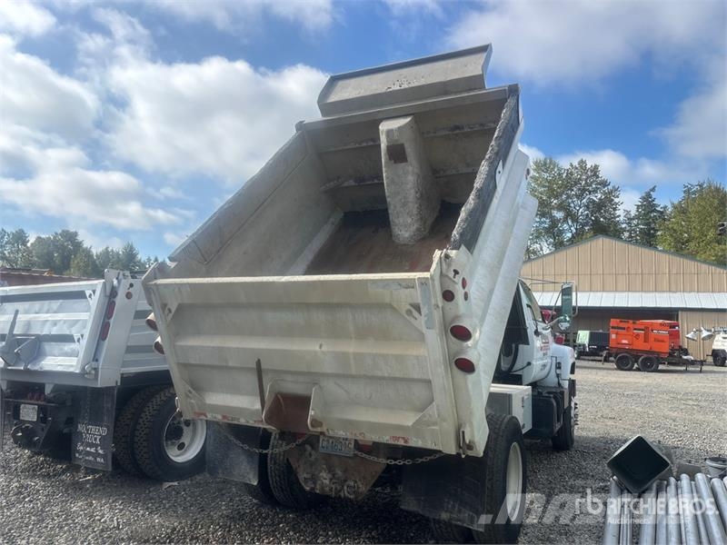 Chevrolet C7500 شاحنات قلابة