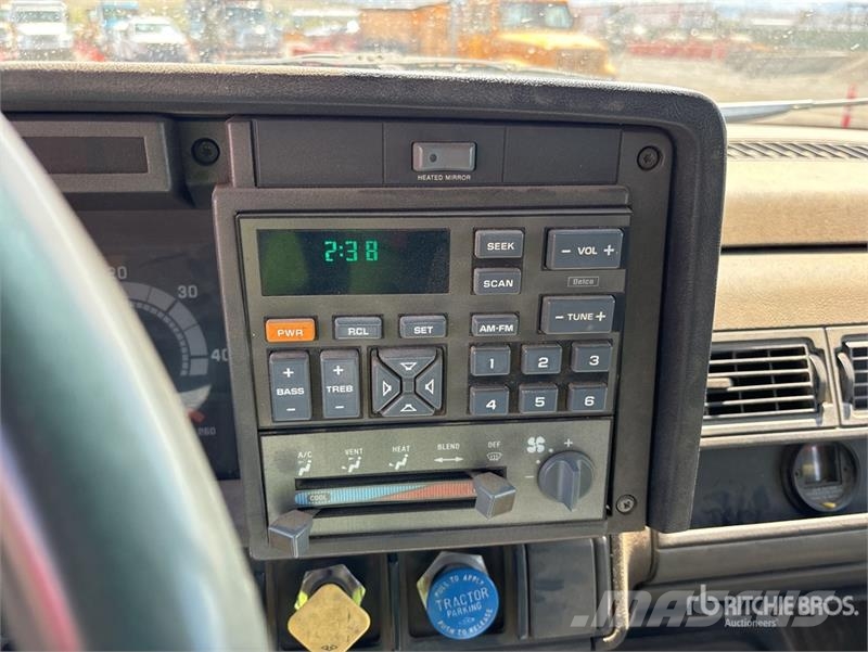 Chevrolet C7500 Tipper trucks