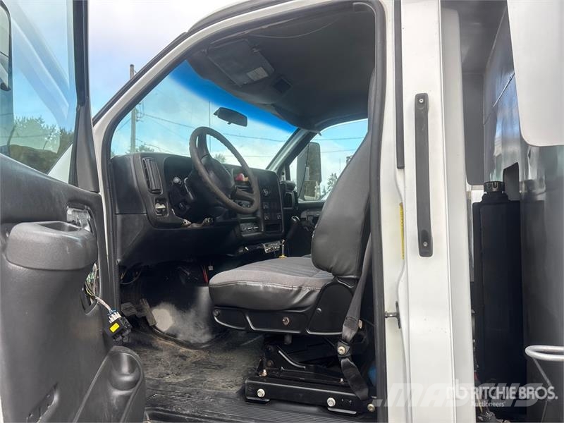 Chevrolet C7500 شاحنات قلابة