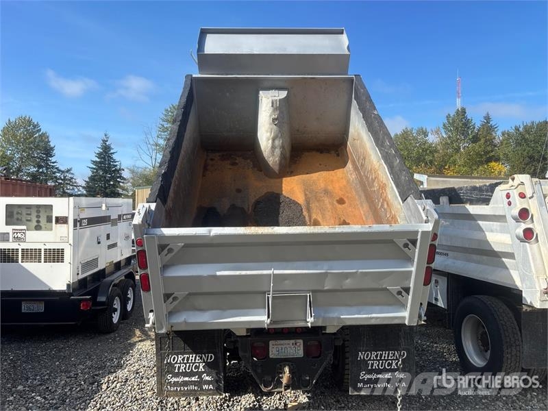 Chevrolet C7500 شاحنات قلابة