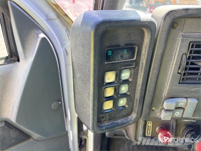 Chevrolet C7500 Tipper trucks