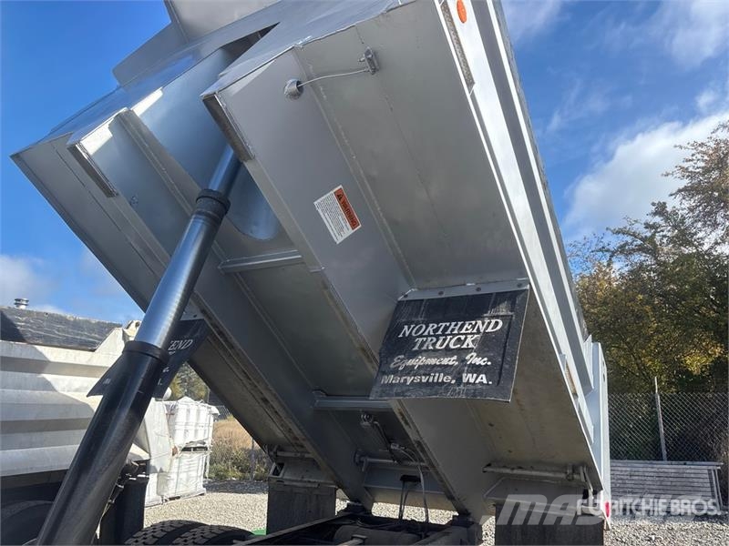 Chevrolet C7500 شاحنات قلابة