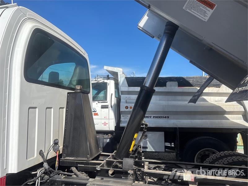 Chevrolet C7500 شاحنات قلابة