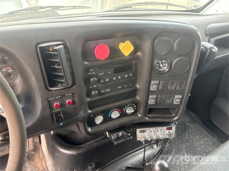 Chevrolet C7500 شاحنات قلابة