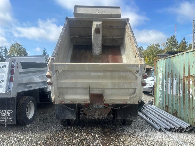 Chevrolet C7500 شاحنات قلابة