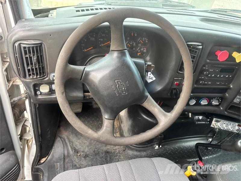 Chevrolet C7500 شاحنات قلابة