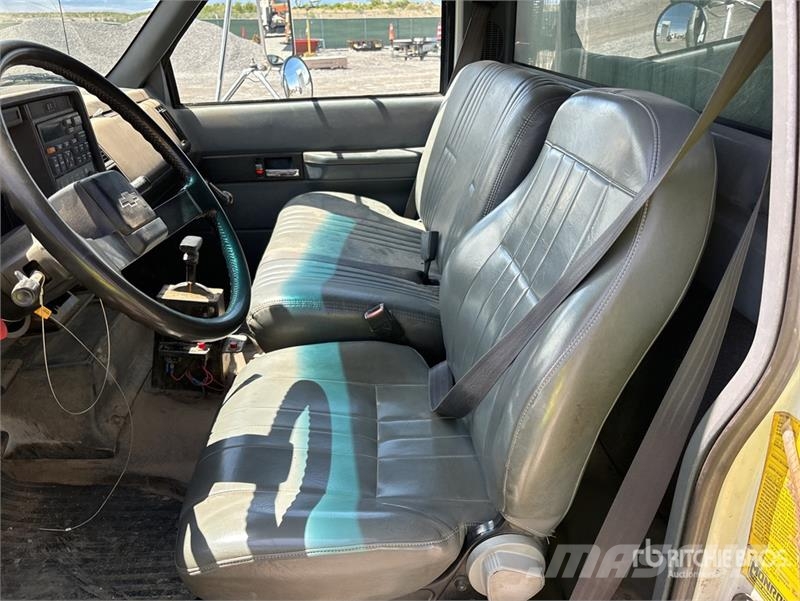 Chevrolet C7500 Tipper trucks