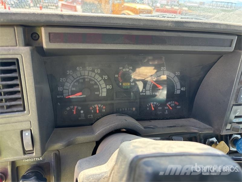Chevrolet C7500 Tipper trucks