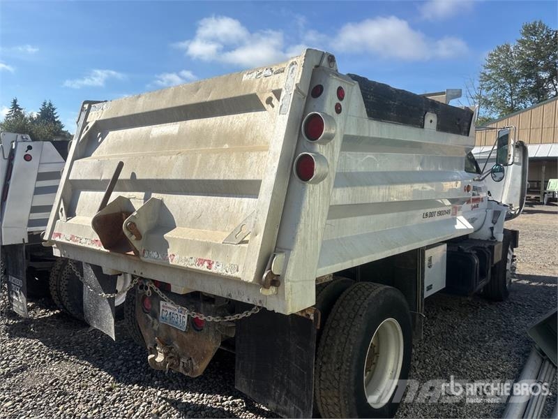 Chevrolet C7500 شاحنات قلابة