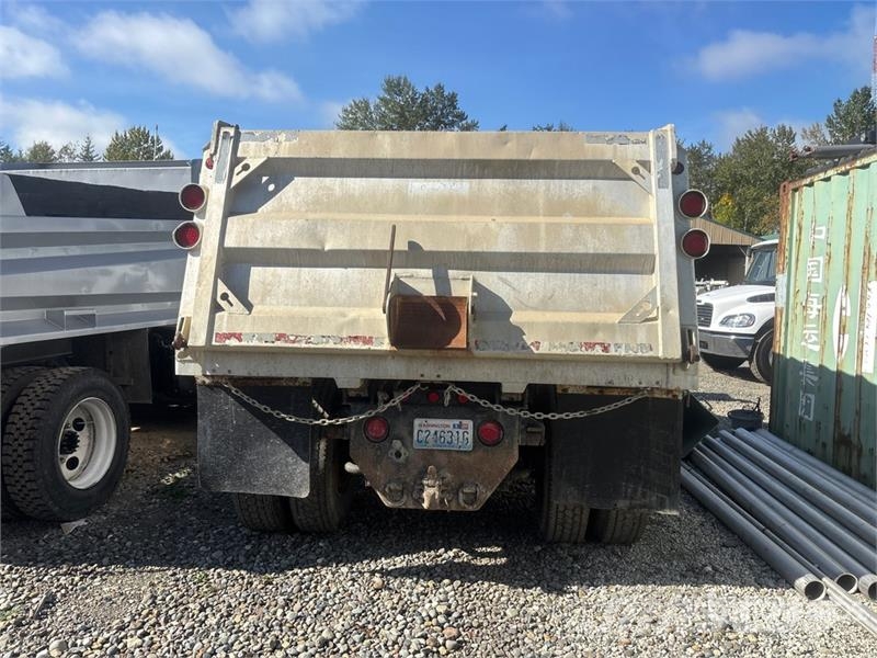 Chevrolet C7500 شاحنات قلابة