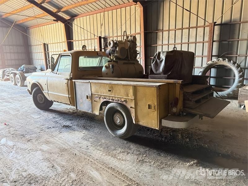 Chevrolet Cheyenne 20 4x2 Utility Truck Pik up kamioni