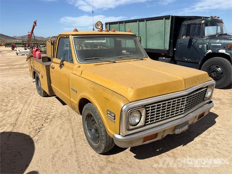Chevrolet Cheyenne 20 4x2 Utility Truck Caja abierta/laterales abatibles