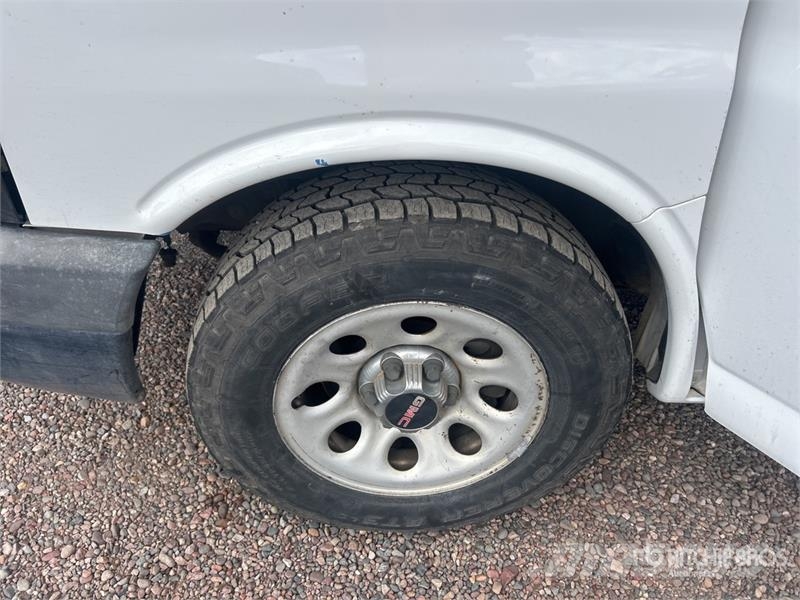 Chevrolet Express Dostavna vozila / kombiji