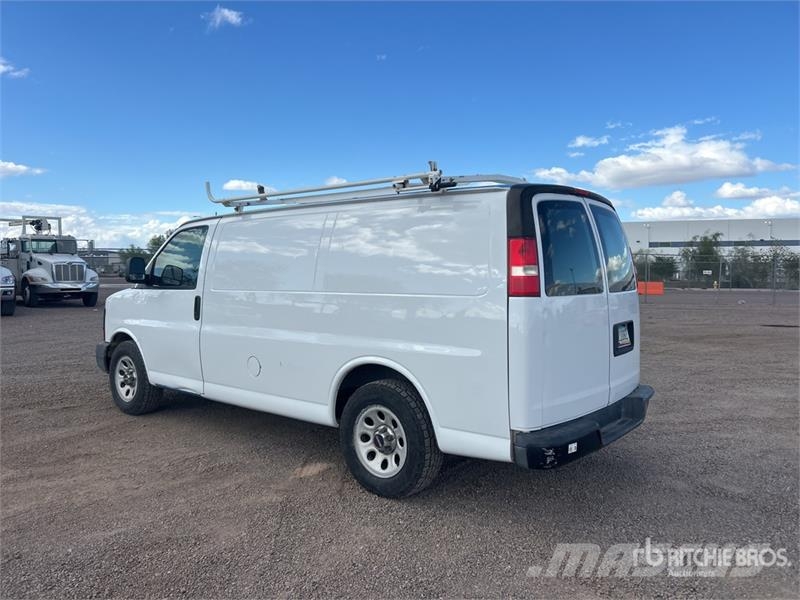 Chevrolet Express Dostavna vozila / kombiji