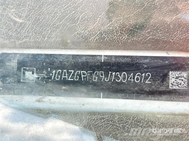 Chevrolet Express 15 Passenger Van Busy / Vany
