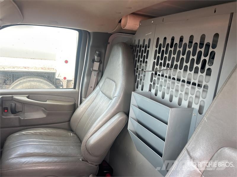 Chevrolet Express 1500 Cargo Van 大型面包车