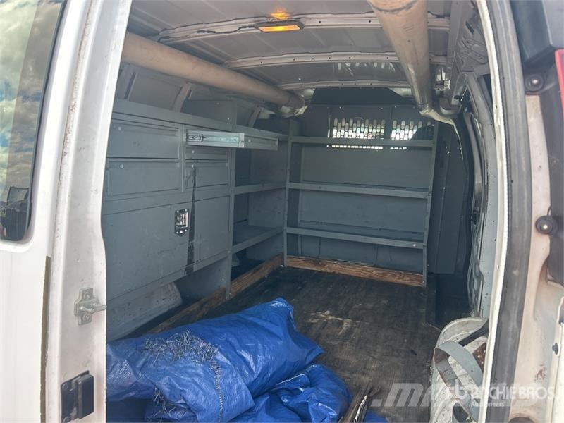 Chevrolet Express 1500 Cargo Van 大型面包车
