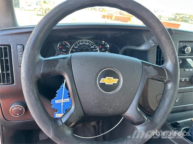 Chevrolet Express 2500 Cargo Van 패널 화물차