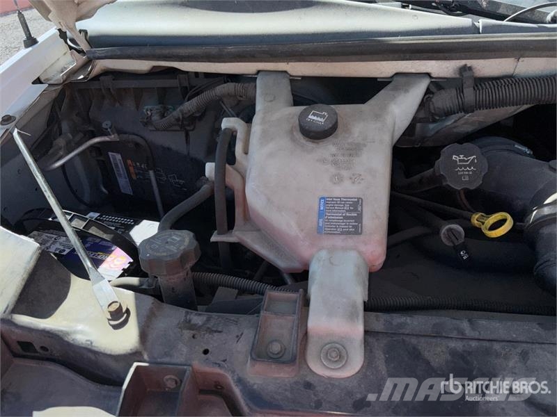 Chevrolet Express 2500 Cargo Van 패널 화물차