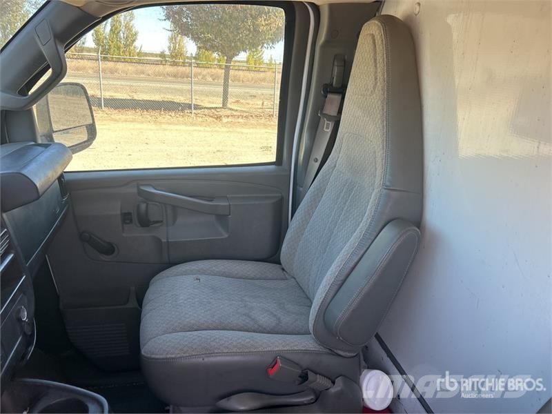 Chevrolet Express 3500 ボックスボディー、ウイング、箱車