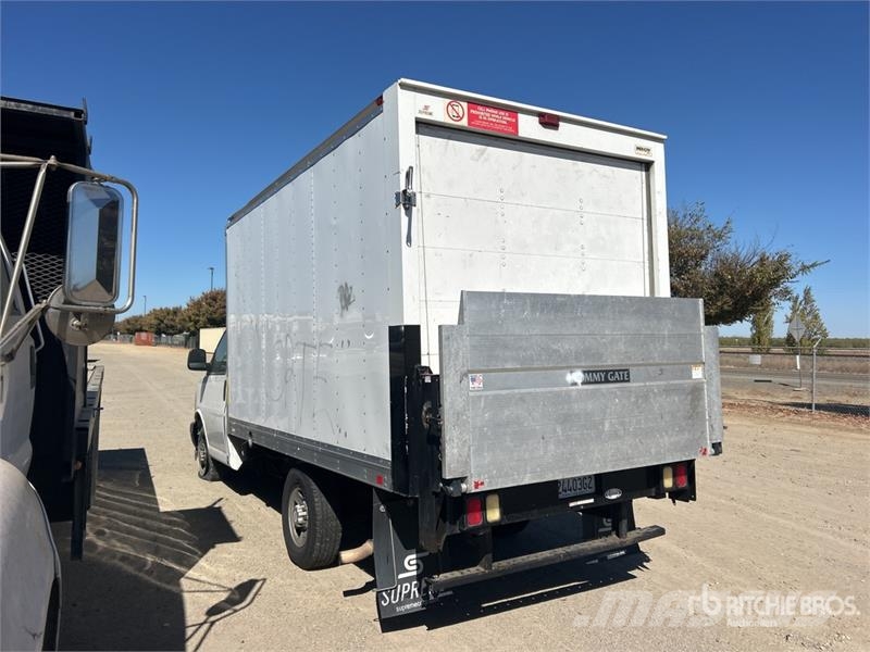 Chevrolet Express 3500 ボックスボディー、ウイング、箱車