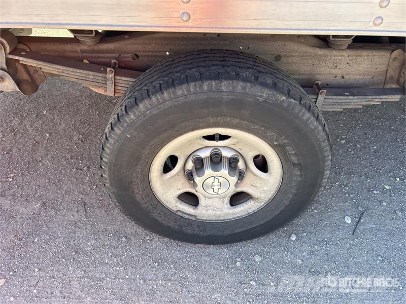 Chevrolet Express 3500 ボックスボディー、ウイング、箱車