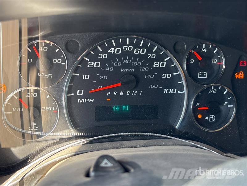 Chevrolet Express 3500 4x2 Van Truck شاحنات ذات هيكل صندوقي