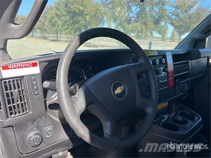 Chevrolet Express 3500 ボックスボディー、ウイング、箱車