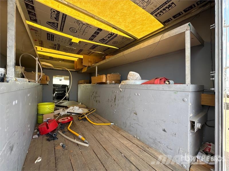 Chevrolet Express 3500 4x2 Utility Truck شاحنات خفيفة/مفصلية الجوانب