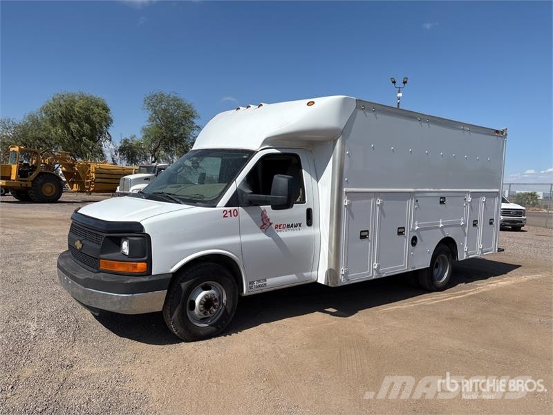 Chevrolet Express 3500 4x2 Van Truck شاحنات ذات هيكل صندوقي