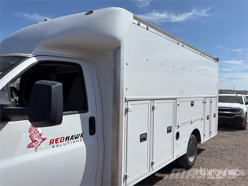 Chevrolet Express 3500 4x2 Van Truck شاحنات ذات هيكل صندوقي