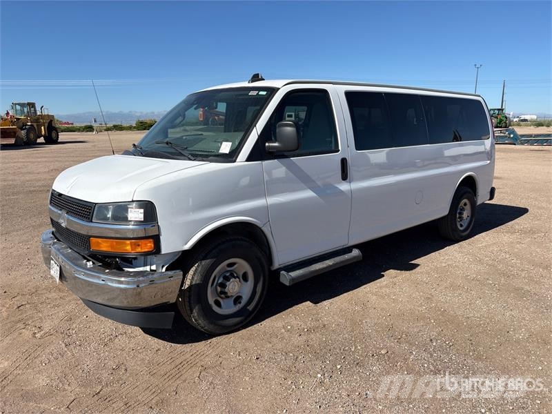 Chevrolet Express G3500 11 Passenger Van Dostavna vozila / kombiji