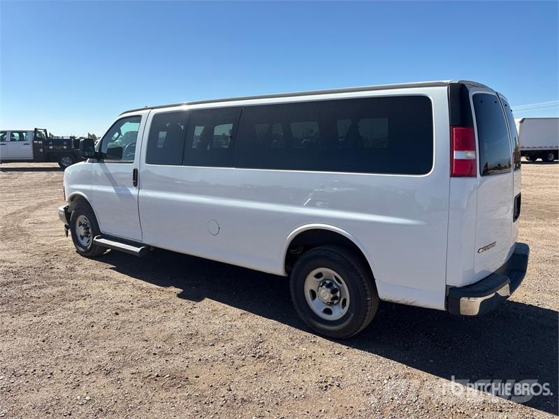 Chevrolet Express G3500 11 Passenger Van Dostavna vozila / kombiji