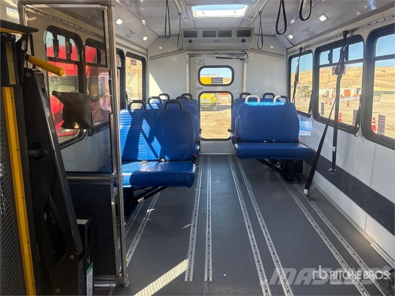 Chevrolet G4500 4x2 Transit Bus Mini-bus