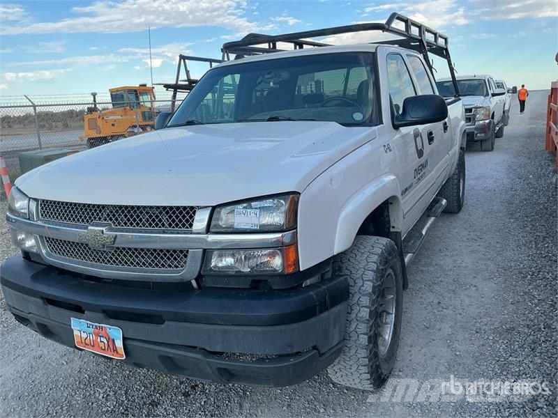 Chevrolet K2500HD 4x4 Crew Cab Pickup Other