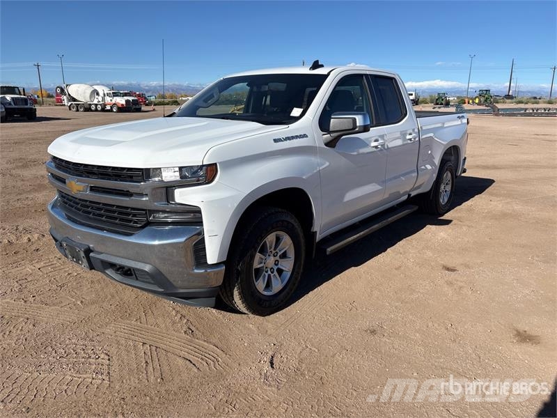 Chevrolet Silverado 1500 4x4 Extended Cab Pickup Otras furgonetas