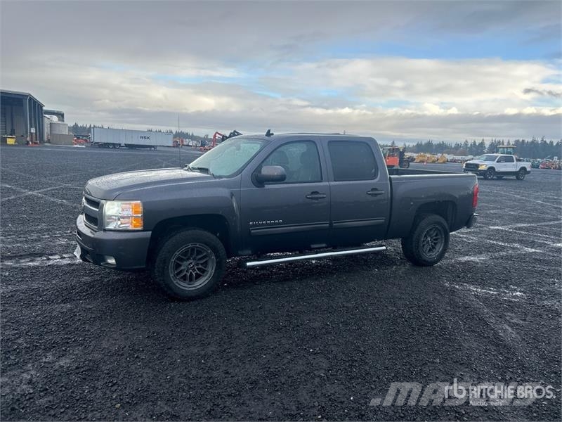 Chevrolet Silverado 1500 LTZ 4x4 Crew Cab Pickup Diger
