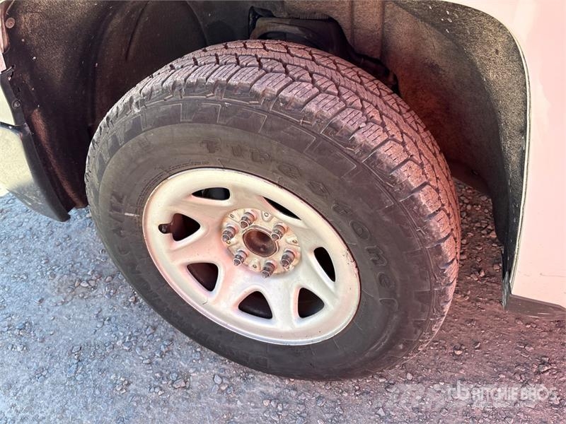 Chevrolet Silverado 1500 4x2 Pickup Egyéb