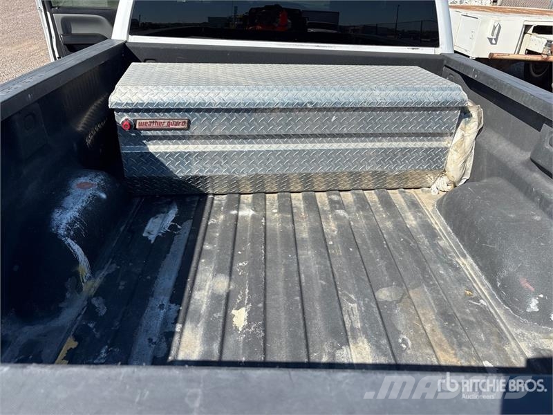Chevrolet Silverado 1500 Custom 4x4 Extended Cab Pickup Drugi