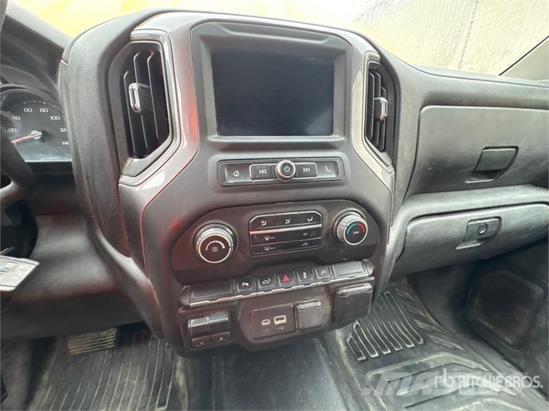 Chevrolet Silverado 1500 4x4 Crew Cab Pickup Άλλα Vans