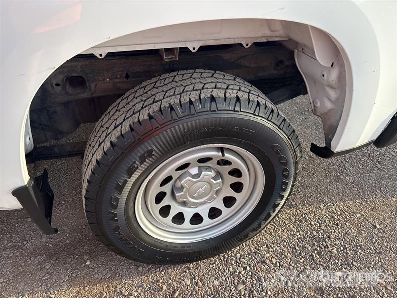 Chevrolet Silverado 1500 4x4 Crew Cab Pickup 其他