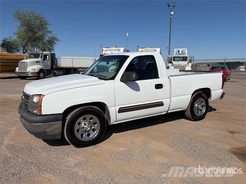 Chevrolet Silverado 1500 4x2 Pickup Andre varebiler