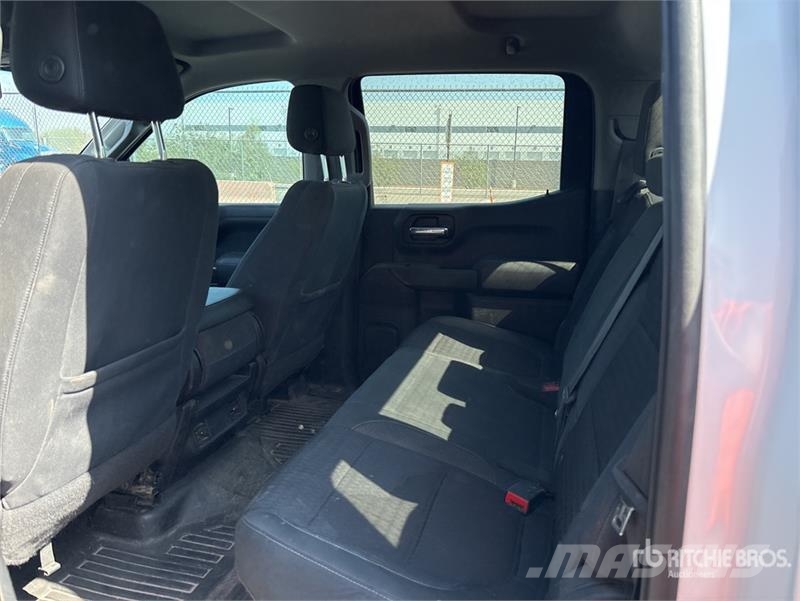 Chevrolet Silverado 1500 LT 4x2 Crew Cab Pickup Drugi