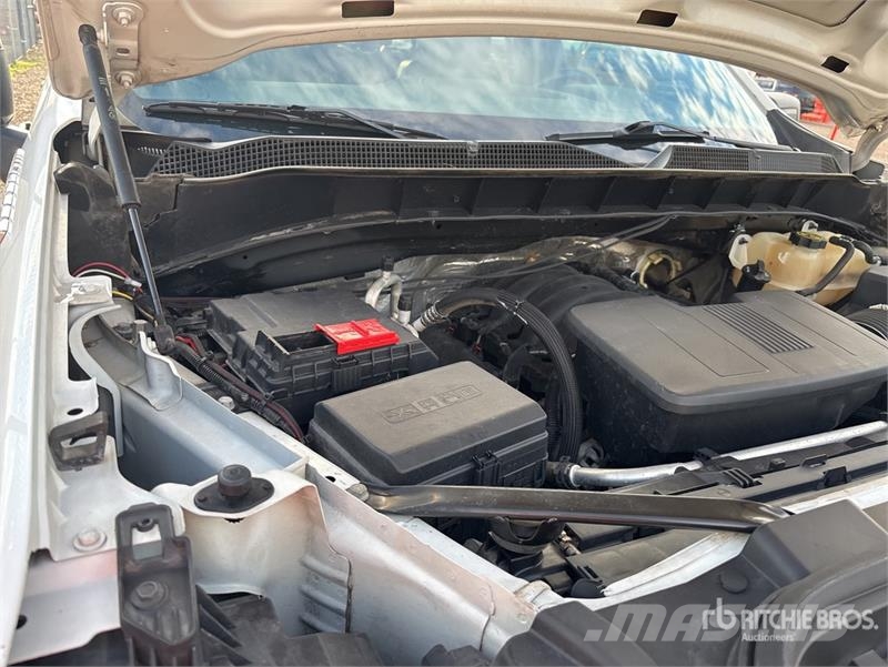Chevrolet Silverado 1500 4x4 Crew Cab Pickup 其他