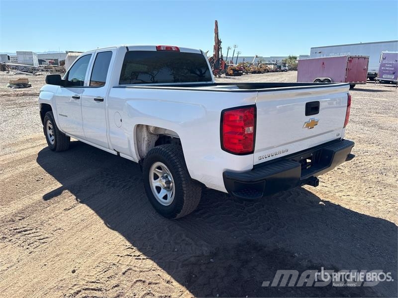 Chevrolet Silverado 1500 Custom 4x4 Extended Cab Pickup Drugi