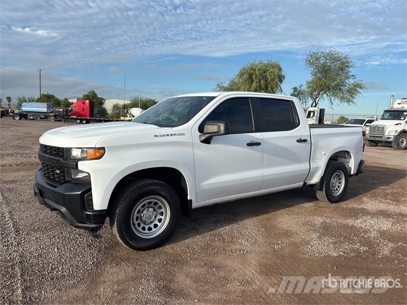 Chevrolet Silverado 1500 4x4 Crew Cab Pickup 其他
