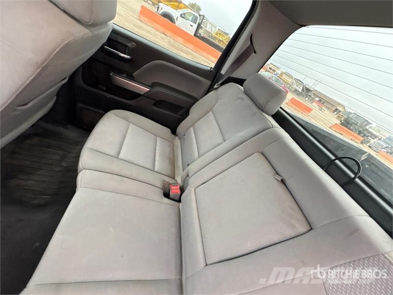 Chevrolet Silverado 1500 4x4 Crew Cab Pickup 其他
