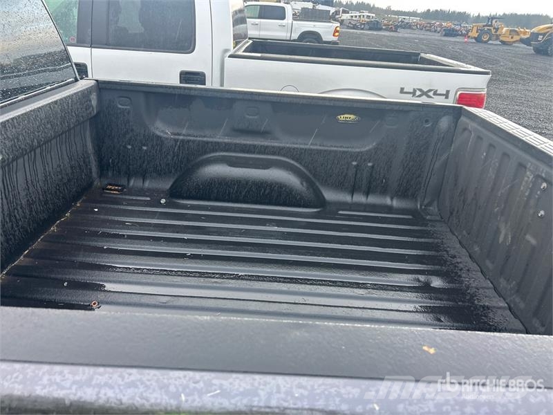 Chevrolet Silverado 1500 LTZ 4x4 Crew Cab Pickup Diger