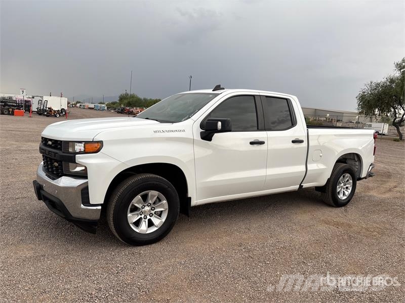Chevrolet Silverado 1500 4x2 Extended Cab Pickup Andre varebiler